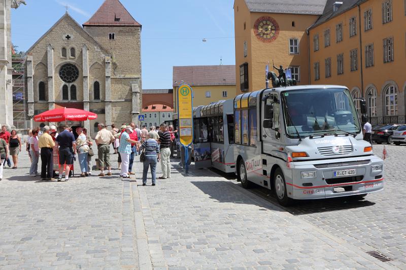 IMG_0213.JPG - Rundfahrt durch die Altstadt von Regensburg.
