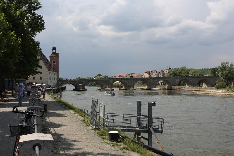 IMG_0214.JPG - Regensburg, Steinerne Brücke.